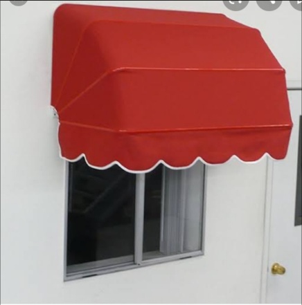 Toldo vermelho em janela